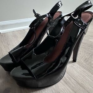 Elizabeth & James patent leather pumps